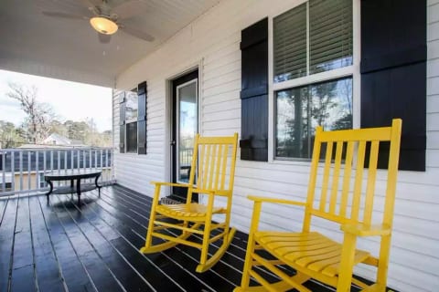 Honey, I’m Home near Savannah -