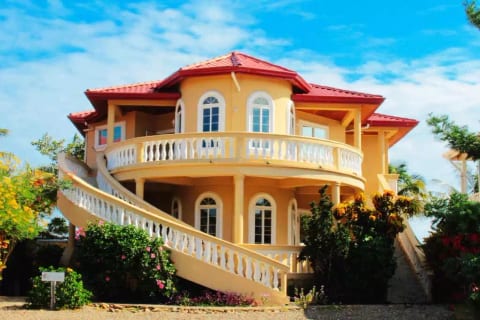 Luxury Beach Front upper level Villa with pool