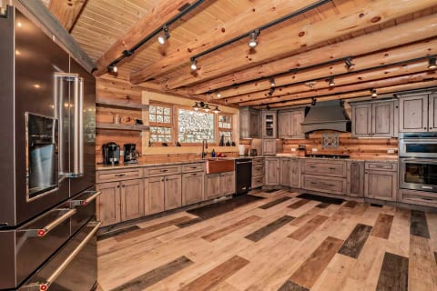 Roaring Fork Lodge
