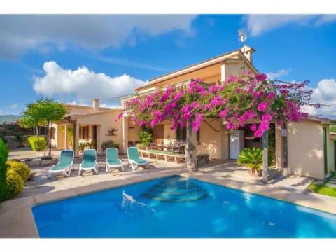 La Truyola Pool Finca
