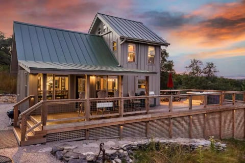 Cabin with hill top views on 57 private acres for hiking, exploring and wildlife watching. Your own private ranch for your stay.