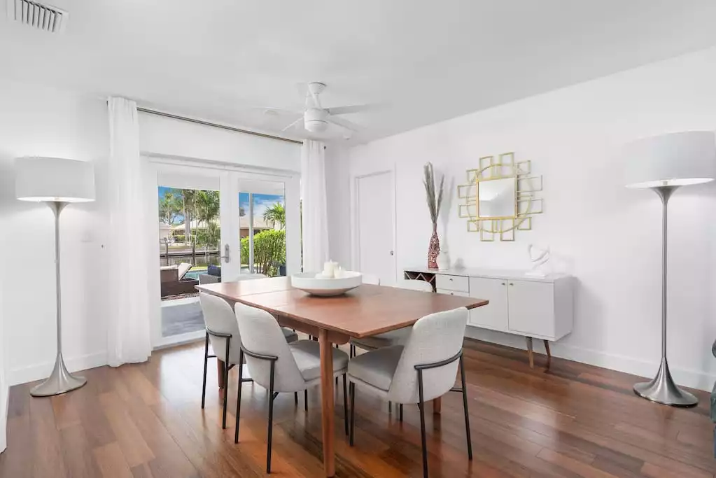 Dining room - NEW Lux Waterfront Villa Half A Mile From Beaches - Fort Lauderdale