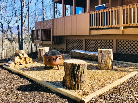 Firepit area, firewood provided (for a daily fee)