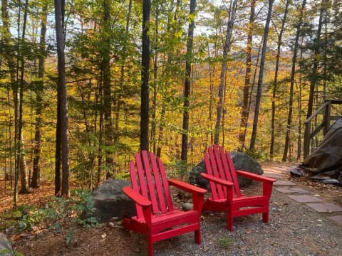 Private 1.7 acres w/ Stone Fireplace In White Mtns