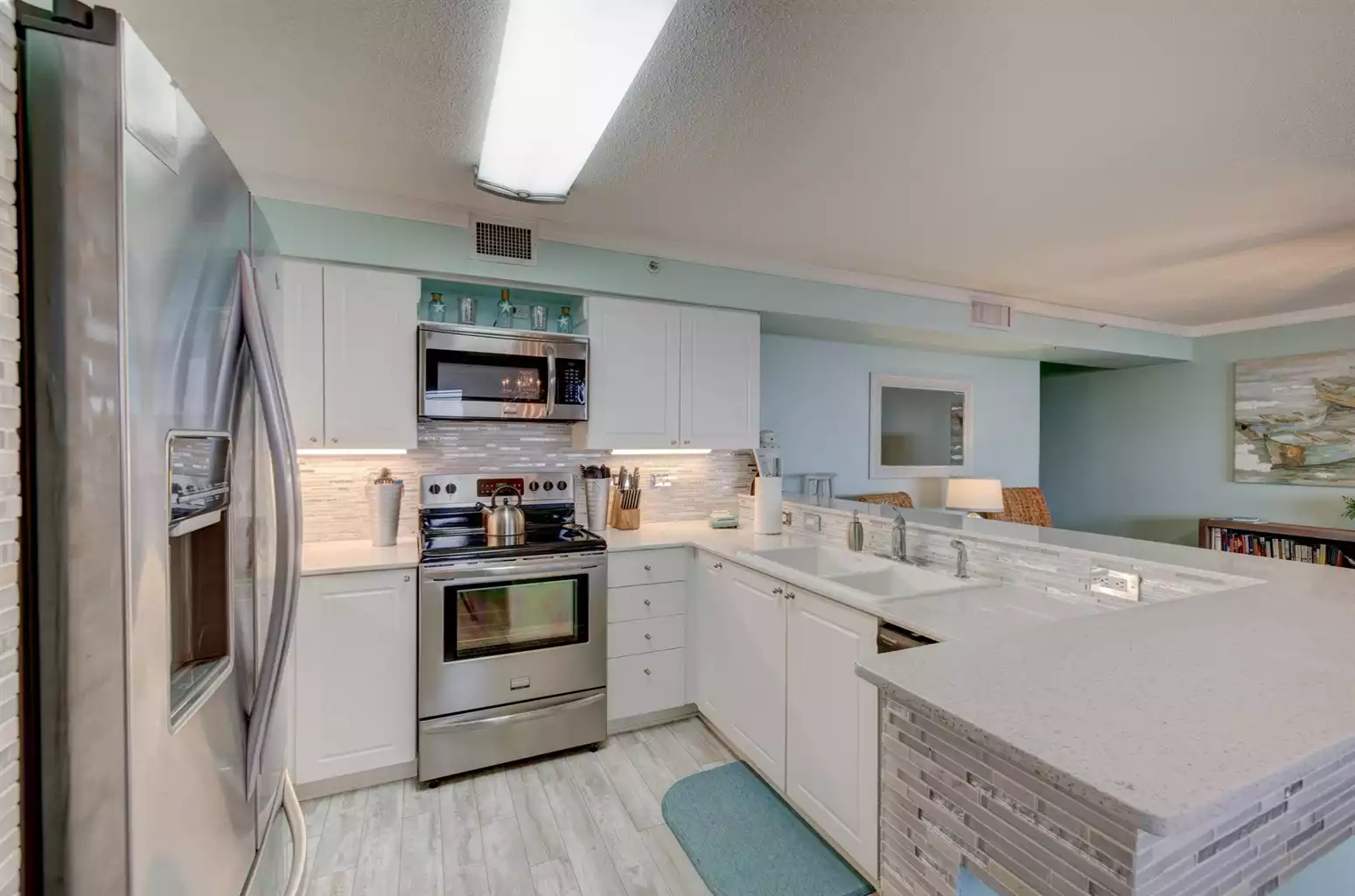 Stainless appliances & white quartz counter tops Stainless appliances & white quartz counter tops - Beach Escape - Okaloosa Island