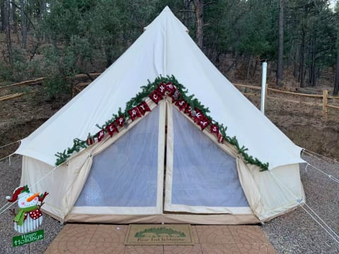 Peaceful Peaks Glamping 19ft Tent