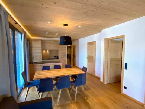 Superior mit Sauna & Außenbadewanne
