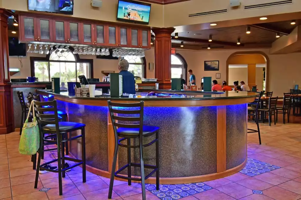 restaurant and bar restaurant and bar - Regal palms home, gated community ,pool (712CAL) - Davenport