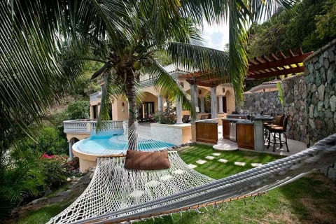 Delfina - Peter Bay