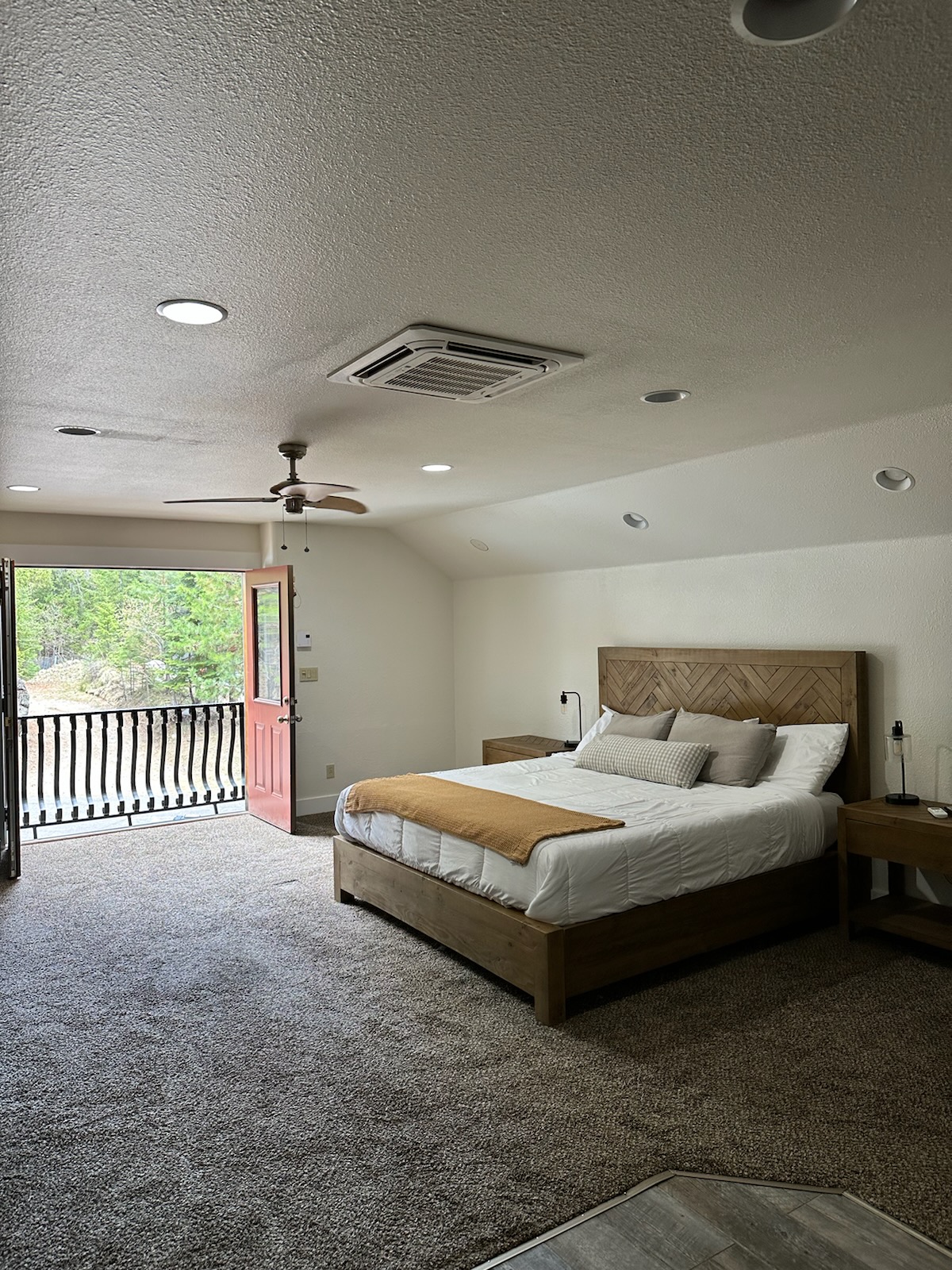 cozy-private-mccall-downtown-remodeled-studio/