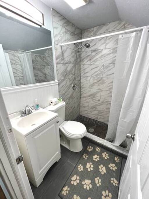 Full bathroom available for you to use during your stay. - H4: Unique 2 Bed Downtown Stamford - Stamford