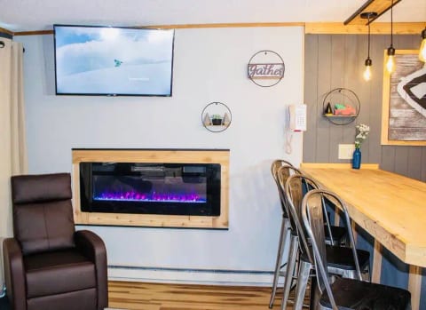 Updated! Ski in/out condo 1st flr-top of mountain!