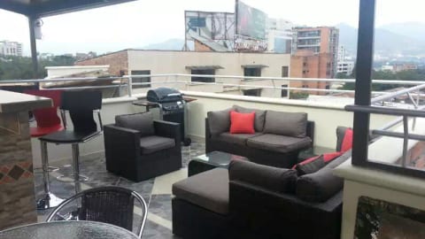 4 Bedroom combo PH and 1 Bedroom Private Roof 