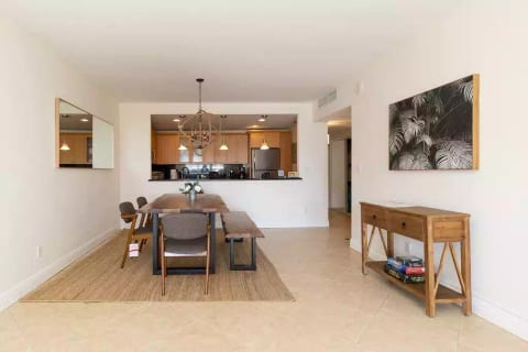 Modern Oceanview Condo! Steps to the Beach