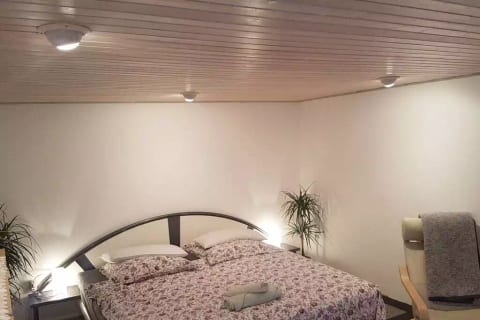 Large room with double-bed