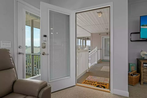 OCEANVIEW/3 MIN WALK TO BEACH, LINENS, KID READY
