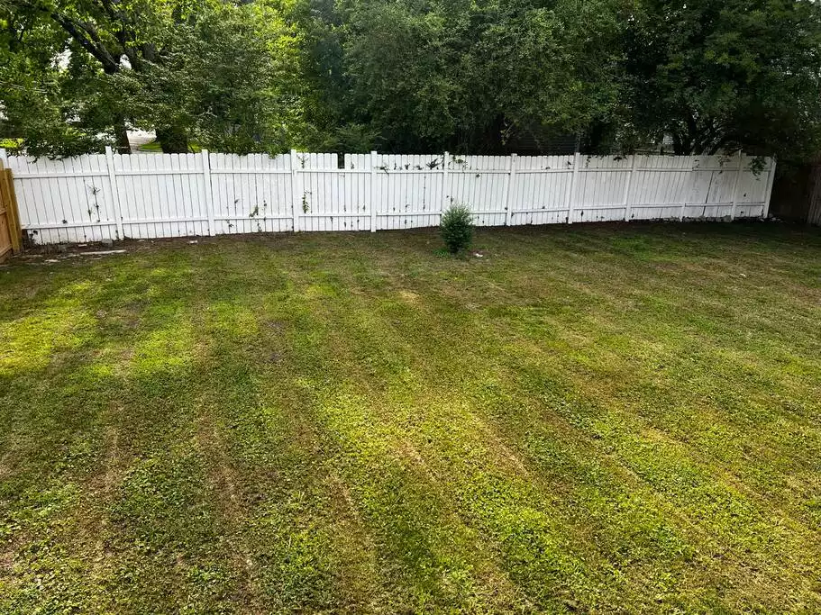 Large fenced backyard Large fenced backyard - 3 Bdrm GEM in Portsmouth, Close to Casino & all. - Portsmouth