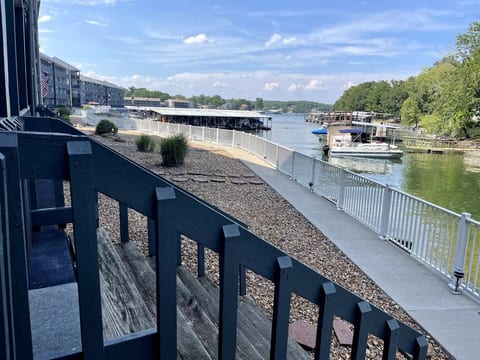 NO STAIRS! Lakefront! Pool! On Water! Sleeps 4!