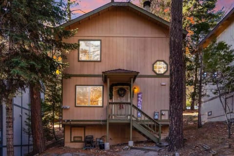 Cozy Bear Cabin
