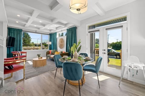 Urban Jungle Getaway | AirCon | 10min to DT & WEM!