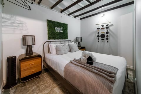 Chic & Cozy Loft | Rogers Place | LRT | Jasper Ave