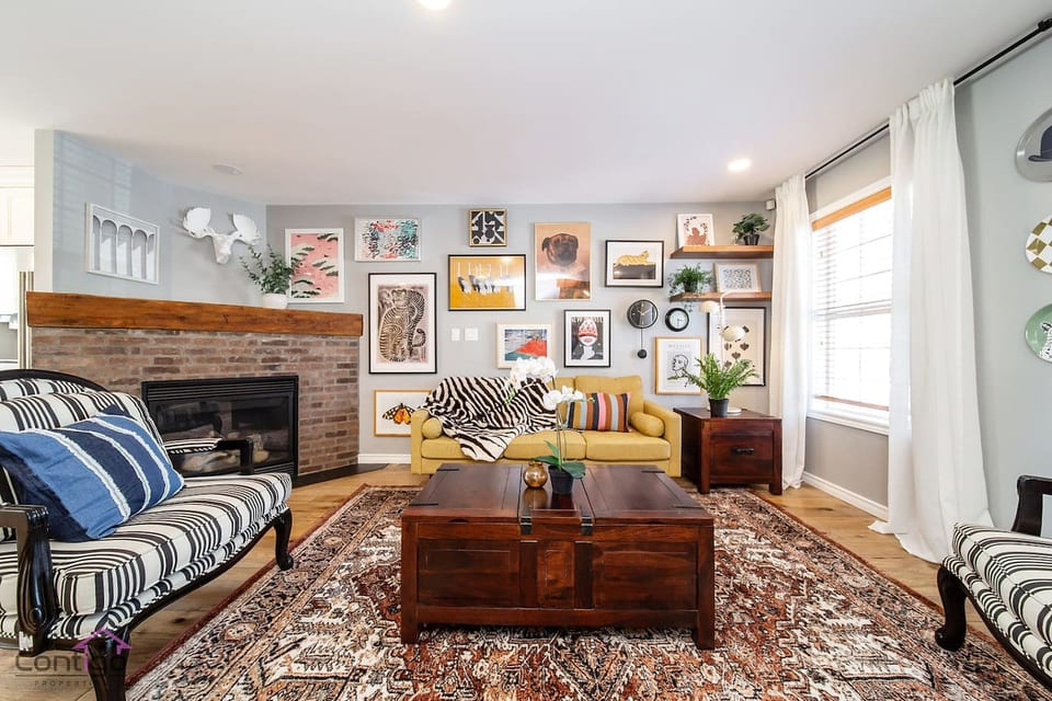 Stylish Euro Vibes Home | Gym | AC | Yard | Office - Edmonton