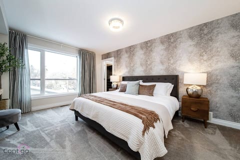 The Azure | Near DT & University | TWO King Beds!