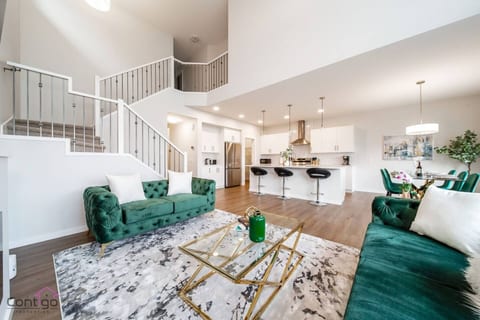 Orchards Retreat | AirCon | Sleeps 10 | Near Airpt