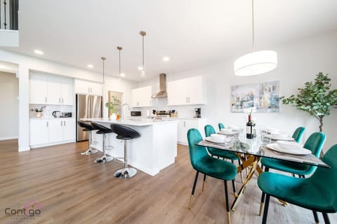 Orchards Retreat | AirCon | Sleeps 10 | Near Airpt