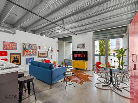 Urban Pop Loft | Near ICE District | UG Parking!