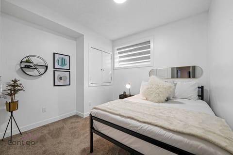 Sweet dreams in our double bed! This spot also boasts a chic mirror, cloud-like plush pillows, and ample storage to keep things tidy. Perfection!