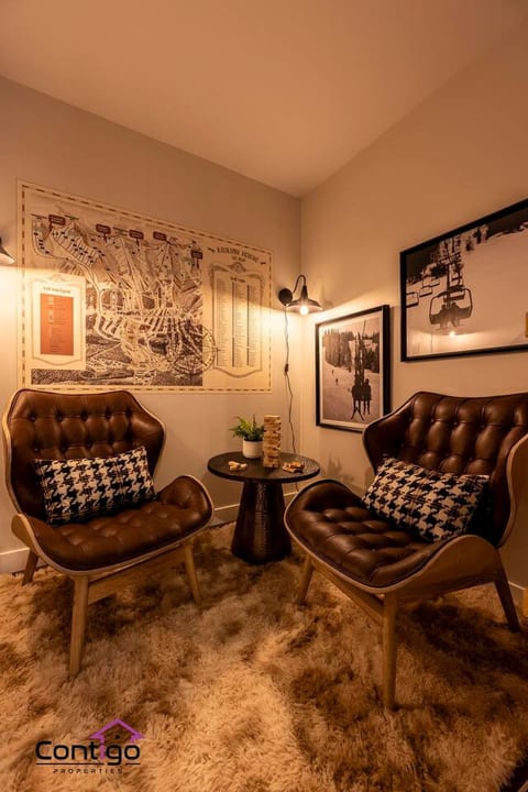 Apres Ski | DT | MtnView | TopFloor | AC | Sleep 6