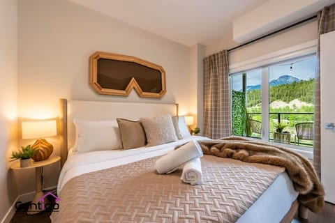 Apres Ski | DT | MtnView | TopFloor | AC | Sleep 6