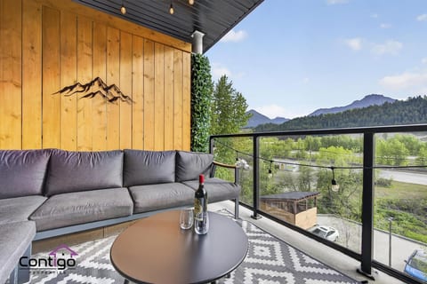 Apres Ski | DT | MtnView | TopFloor | AC | Sleep 6