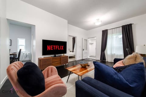 Relax in the spacious living room with a smart TV – stream your favorite shows using your own apps.