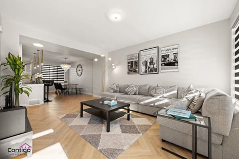 Modern Haven | Family Luxury | 15 min to WEM & DT
