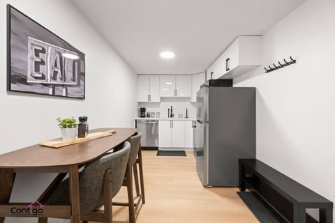 The Grande Suite | Near DT and WEM | 2BD | Central