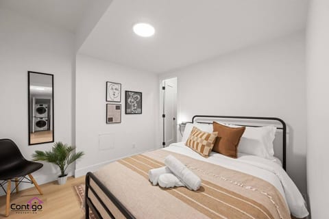 The Grande Suite | Near DT and WEM | 2BD | Central