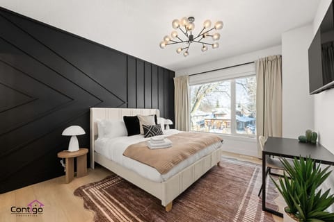 Luxe Retreat | Sleeps 12 | Garage | AC | 10 min DT