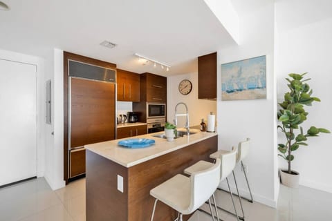 New Listing Promo! W Residence 2BR View & Pool & Spa