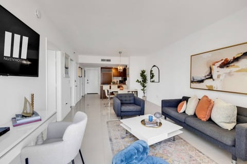 New Listing Promo! W Residence 2BR View & Pool & Spa