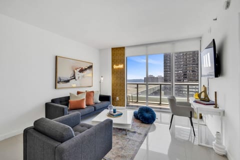 New Listing Promo! W Residence 2BR View & Pool & Spa