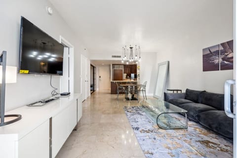 New Listing Promo! W Residence 2BR View & Pool & Spa