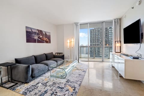 New Listing Promo! W Residence 2BR View & Pool & Spa