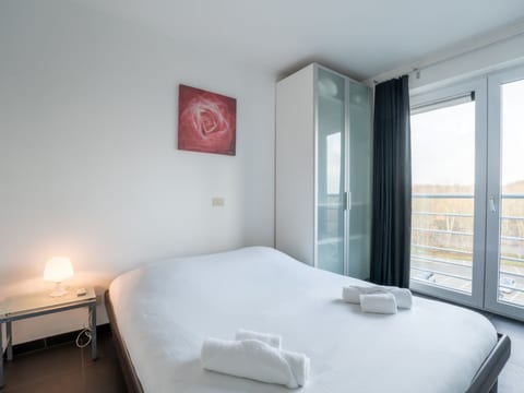 Zeeparel 402 with balcony
