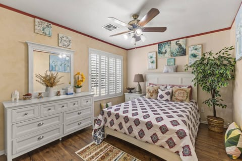 Relaxing Elk Grove Stay • Near Trails