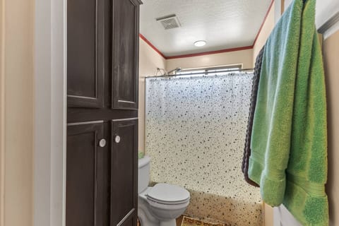 Relaxing Elk Grove Stay • Near Trails