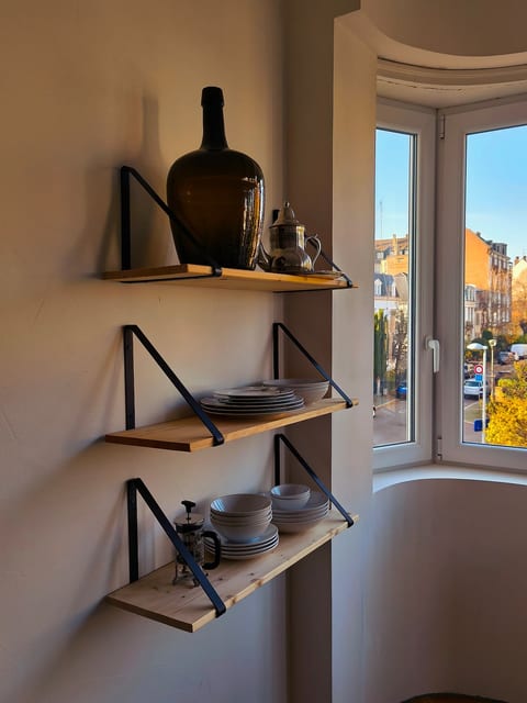 Chic Apartment for Two at Orangerie : 10min center image 4