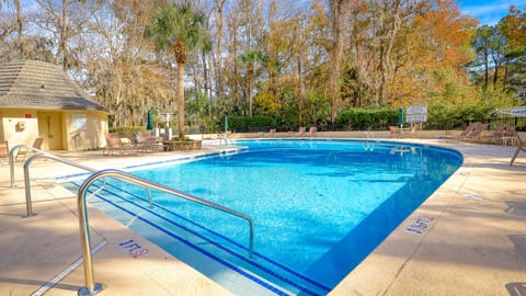 Golfmaster Community Pool