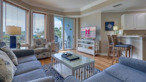 Coastal Living Area: Relax, Recharge, Repeat